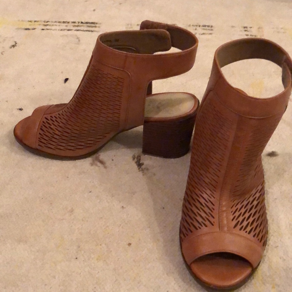Vince Camuto brown basket weave heel